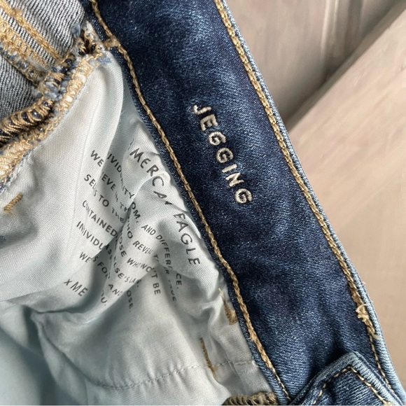 American Eagle Next Level Stretch Jegging Size 2 Short distressed with lining‎ - Picture 6 of 7